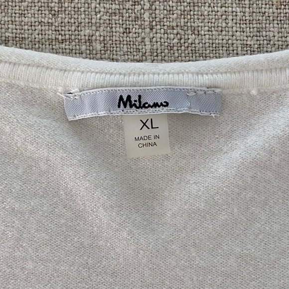 Milano V Neck Lightweight Sweater in White - Size XL - Picture 6 of 7